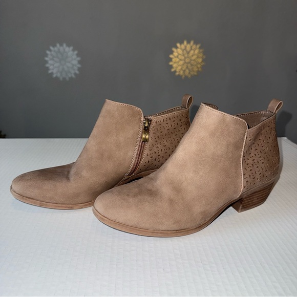 X Appeal Shoes - Women's Tan Beige Chic Casual Comfy Ankle Boots Shoes‎